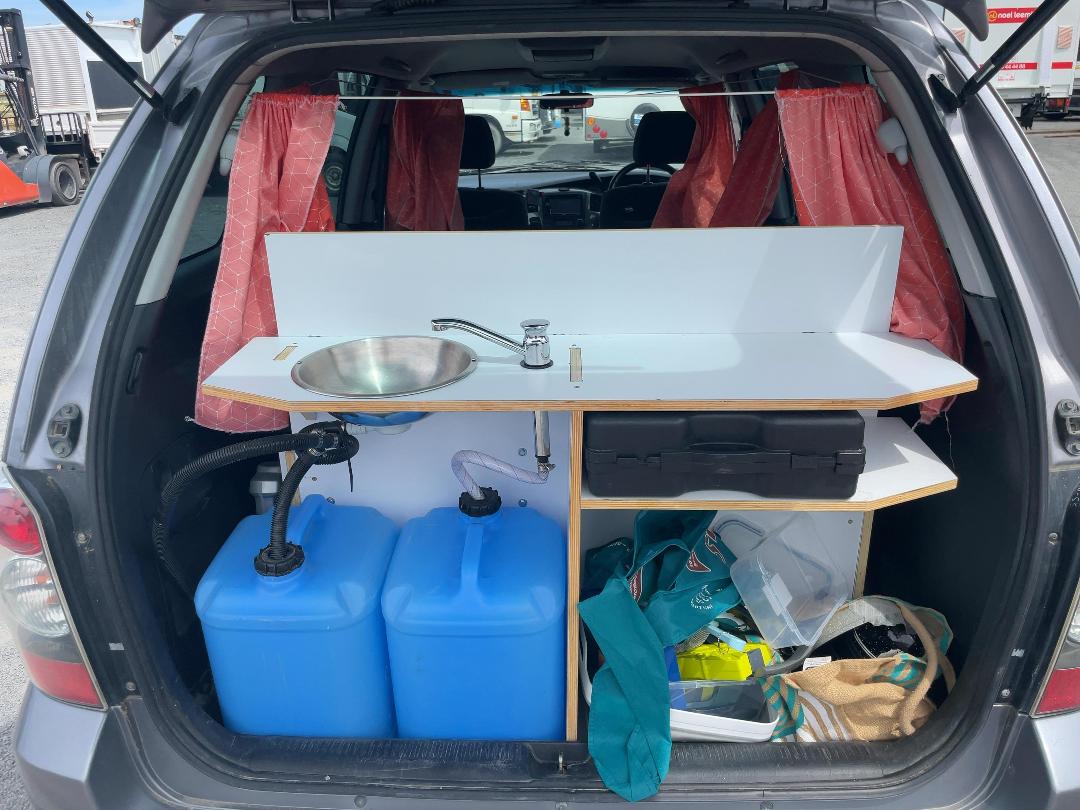 Photo '19' of Mazda MPV Motorhome