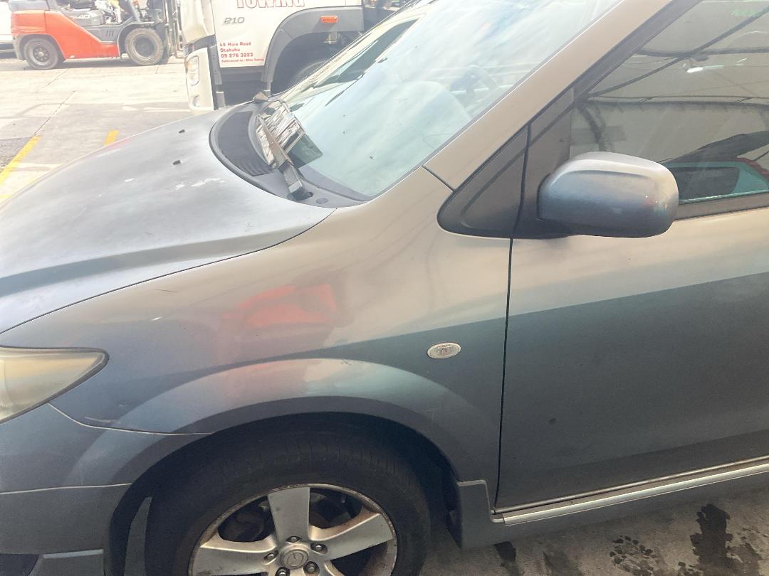 Photo '7' of Mazda MPV