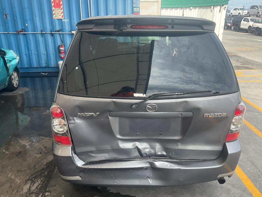 Photo '12' of Mazda MPV