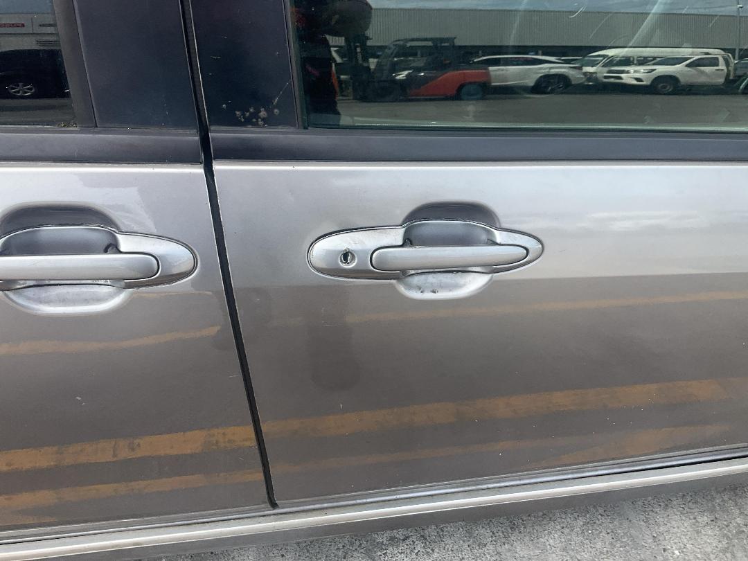 Photo '18' of Mazda MPV