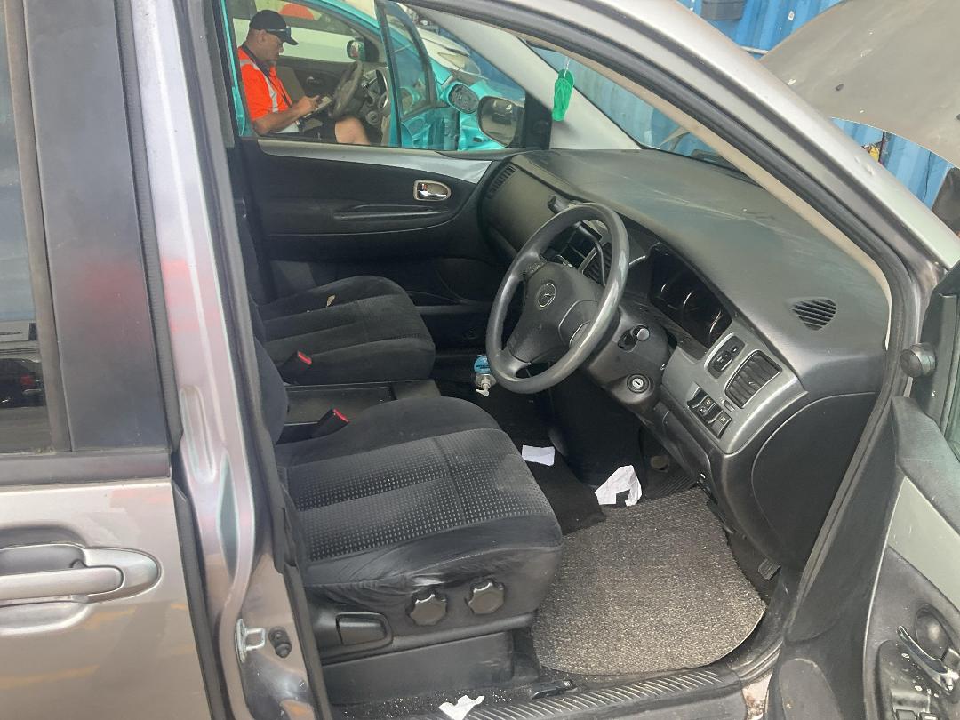 Photo '23' of Mazda MPV