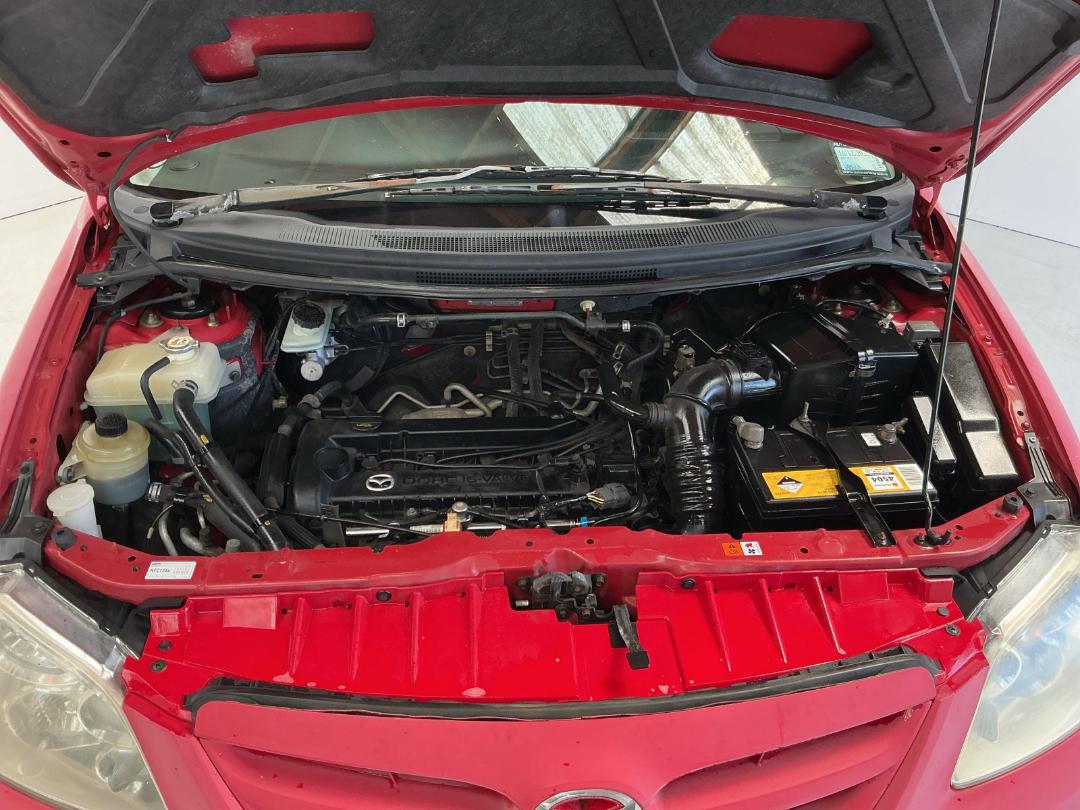 Photo '13' of Mazda MPV