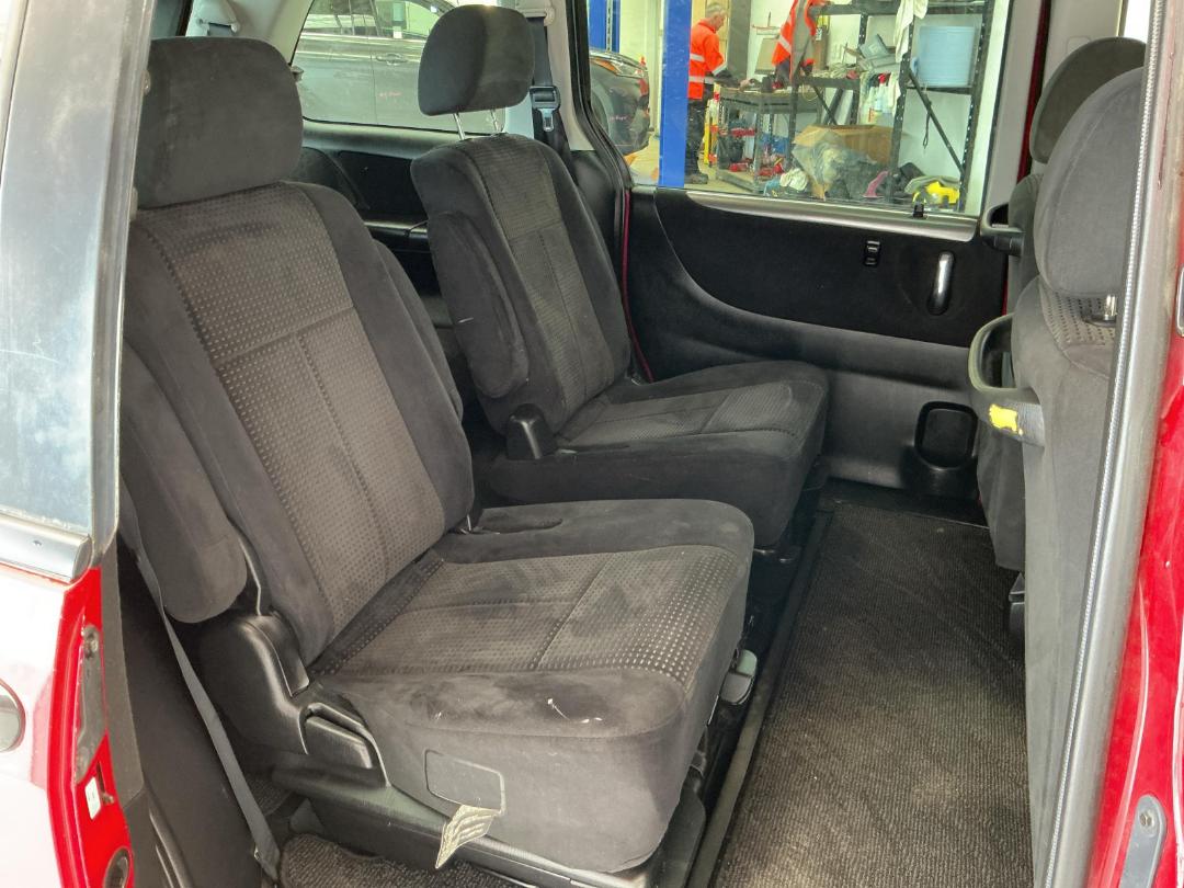 Photo '19' of Mazda MPV