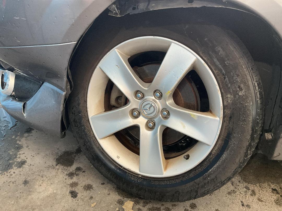 Photo '17' of Mazda MPV Photo '17' of Mazda MPV