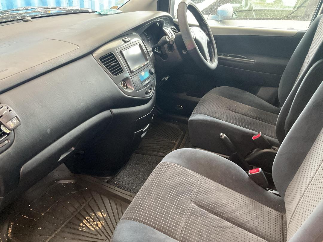 Photo '25' of Mazda MPV Photo '25' of Mazda MPV