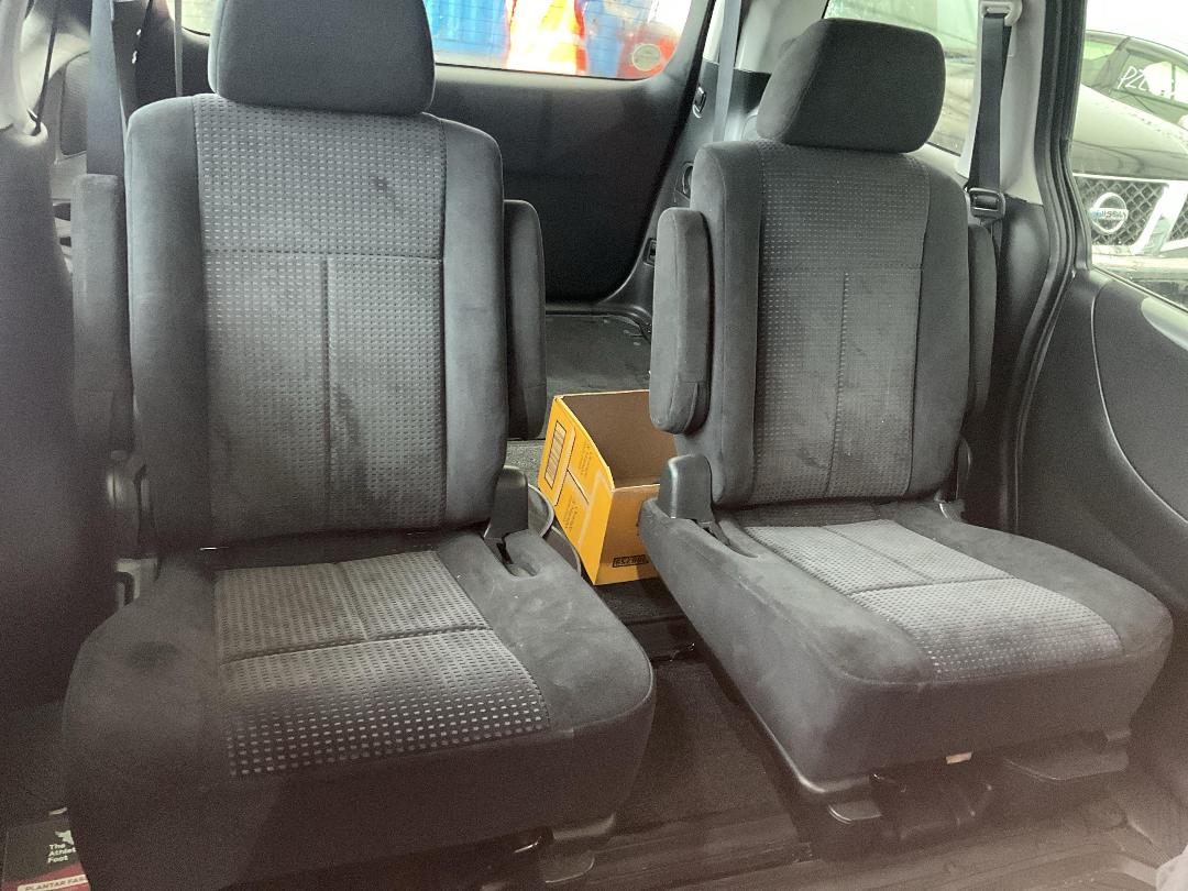 Photo '24' of Mazda MPV Photo '24' of Mazda MPV