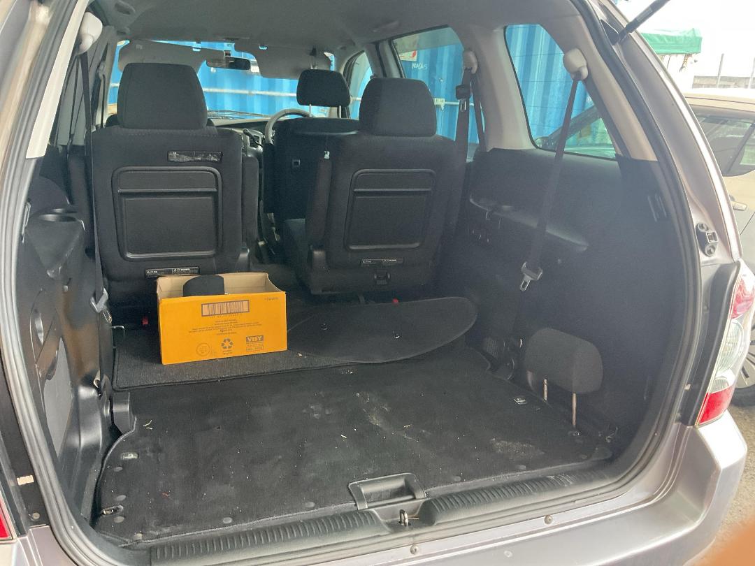 Photo '26' of Mazda MPV Photo '26' of Mazda MPV