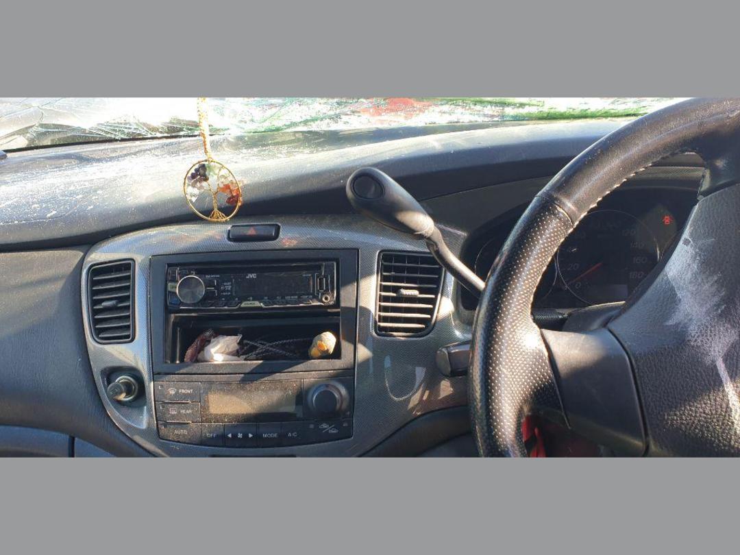 Photo '2' of Mazda MPV