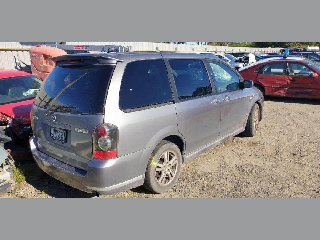 Photo '4' of Mazda MPV
