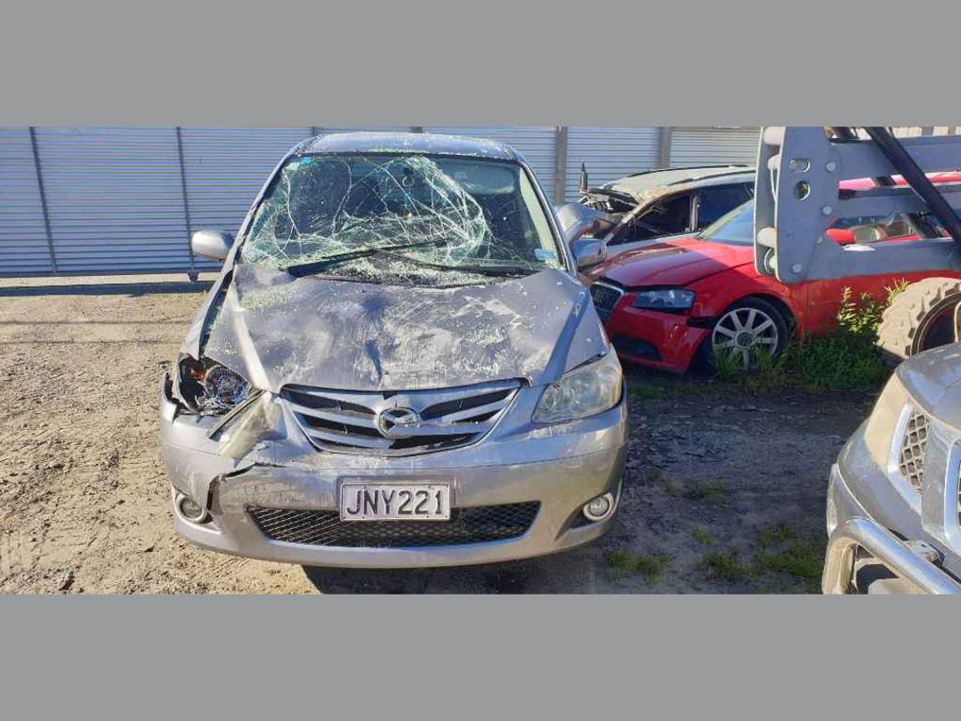 Photo '6' of Mazda MPV