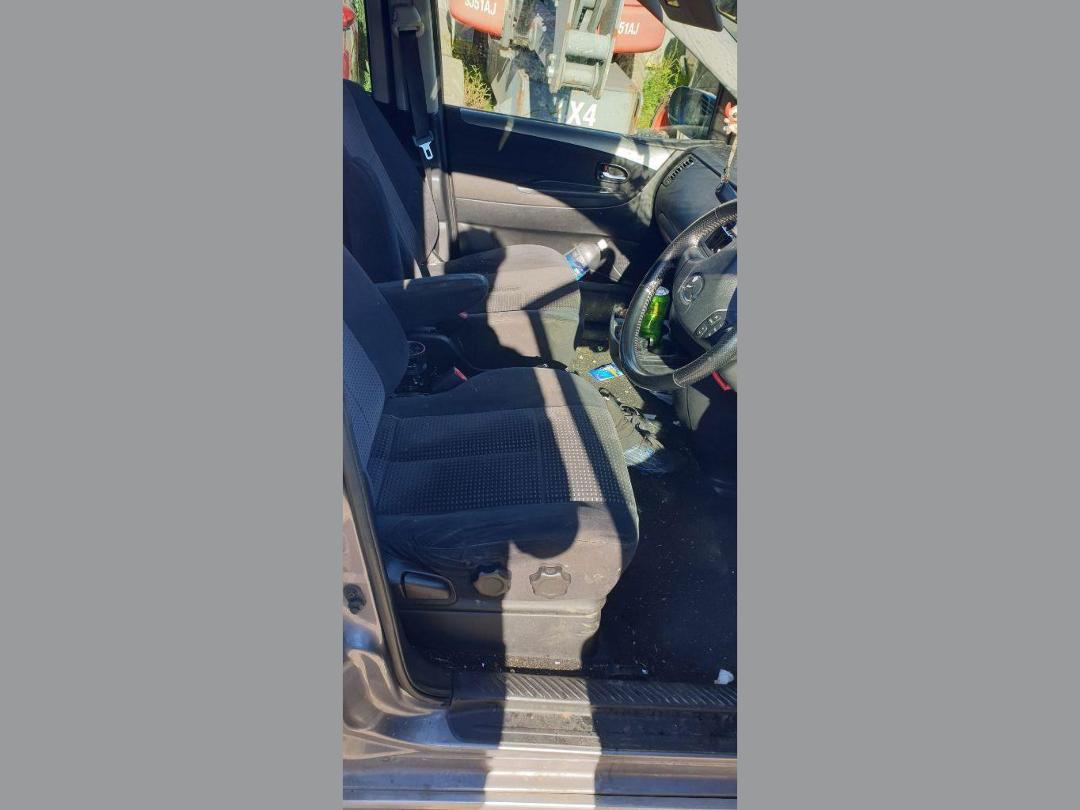 Photo '7' of Mazda MPV