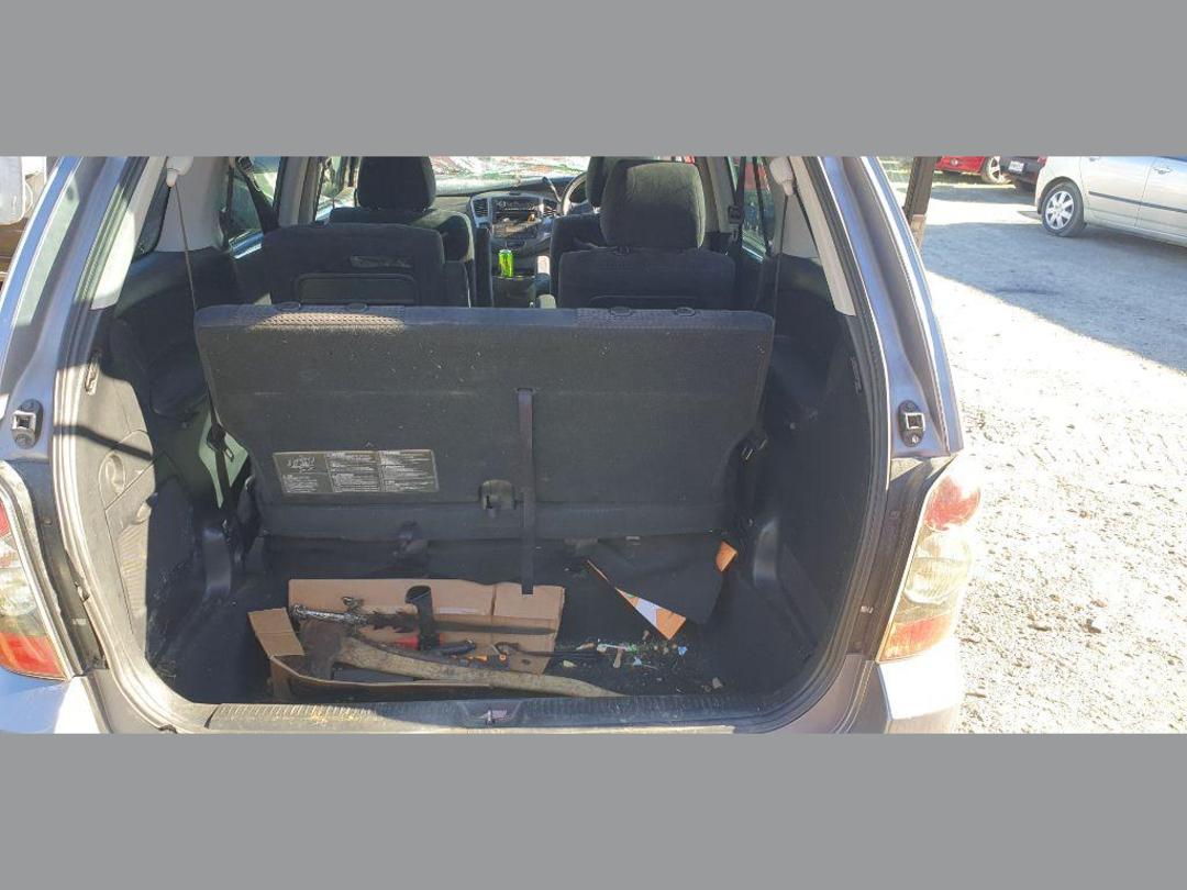 Photo '8' of Mazda MPV