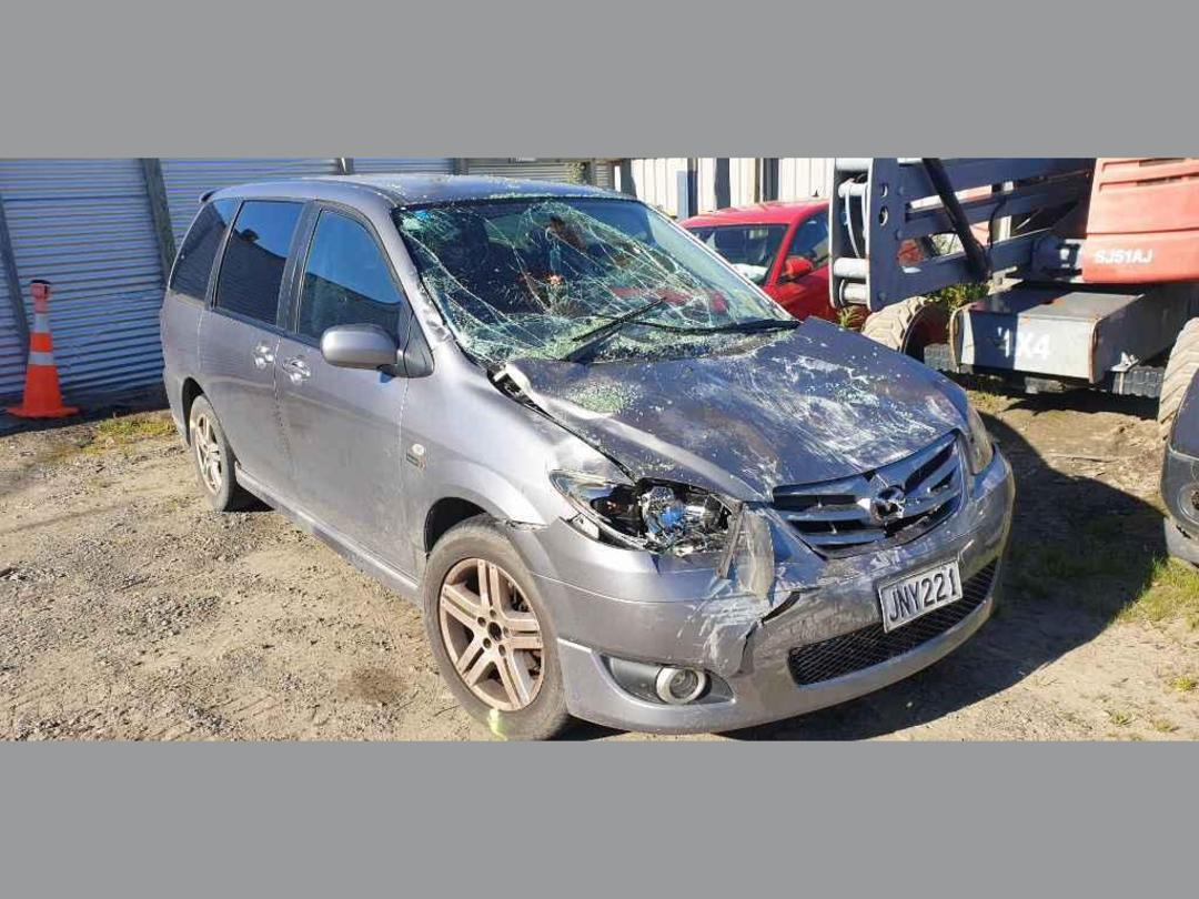 Photo '12' of Mazda MPV