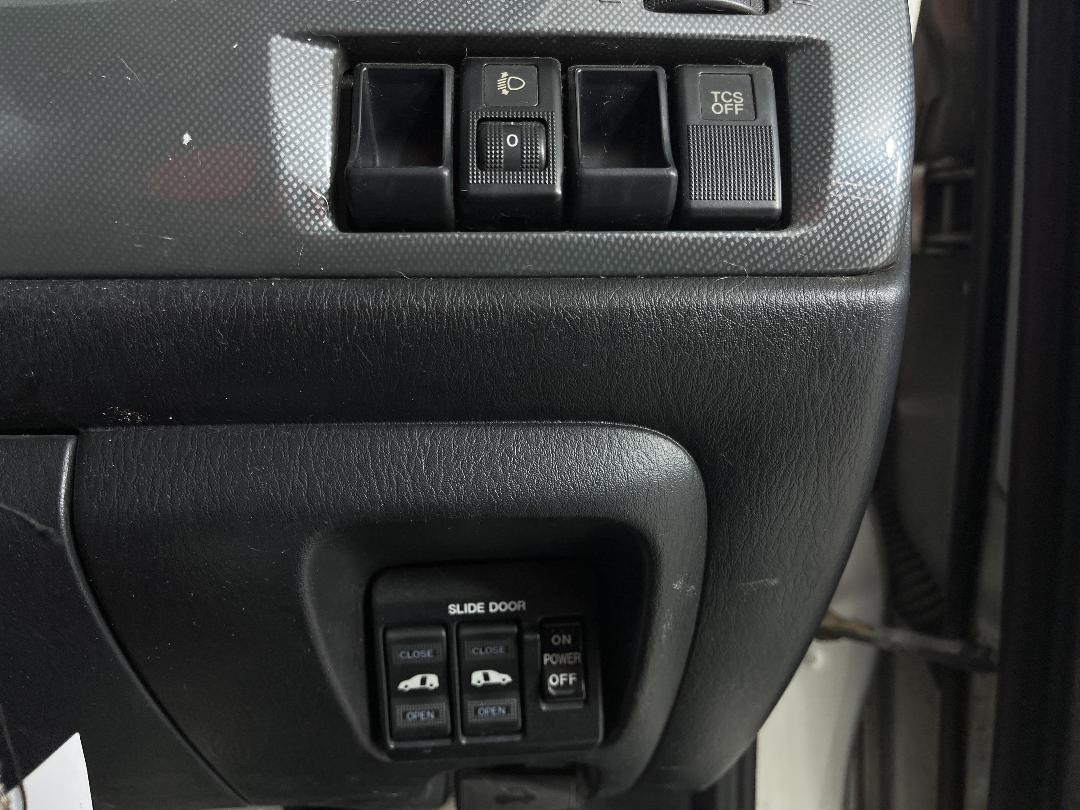 Photo '21' of Mazda MPV Photo '21' of Mazda MPV