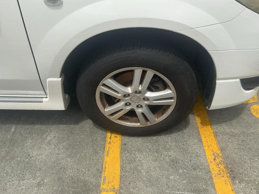 Photo '2' of Mazda MPV Photo '2' of Mazda MPV