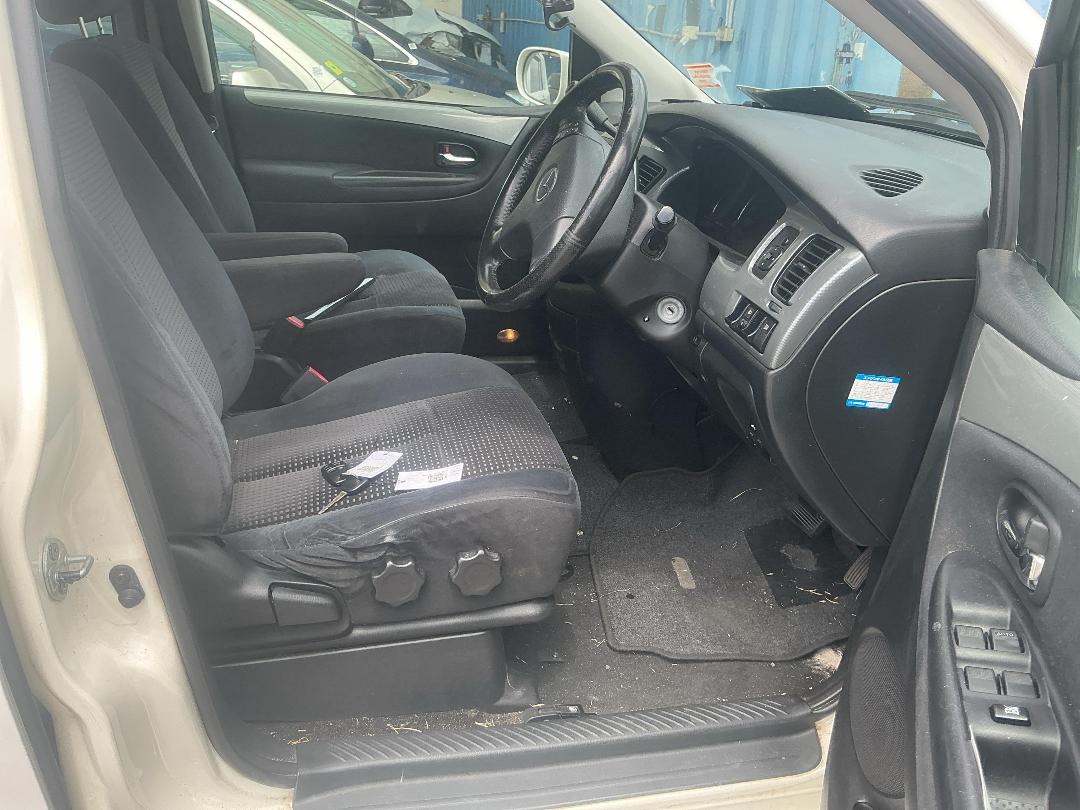 Photo '20' of Mazda MPV Photo '20' of Mazda MPV