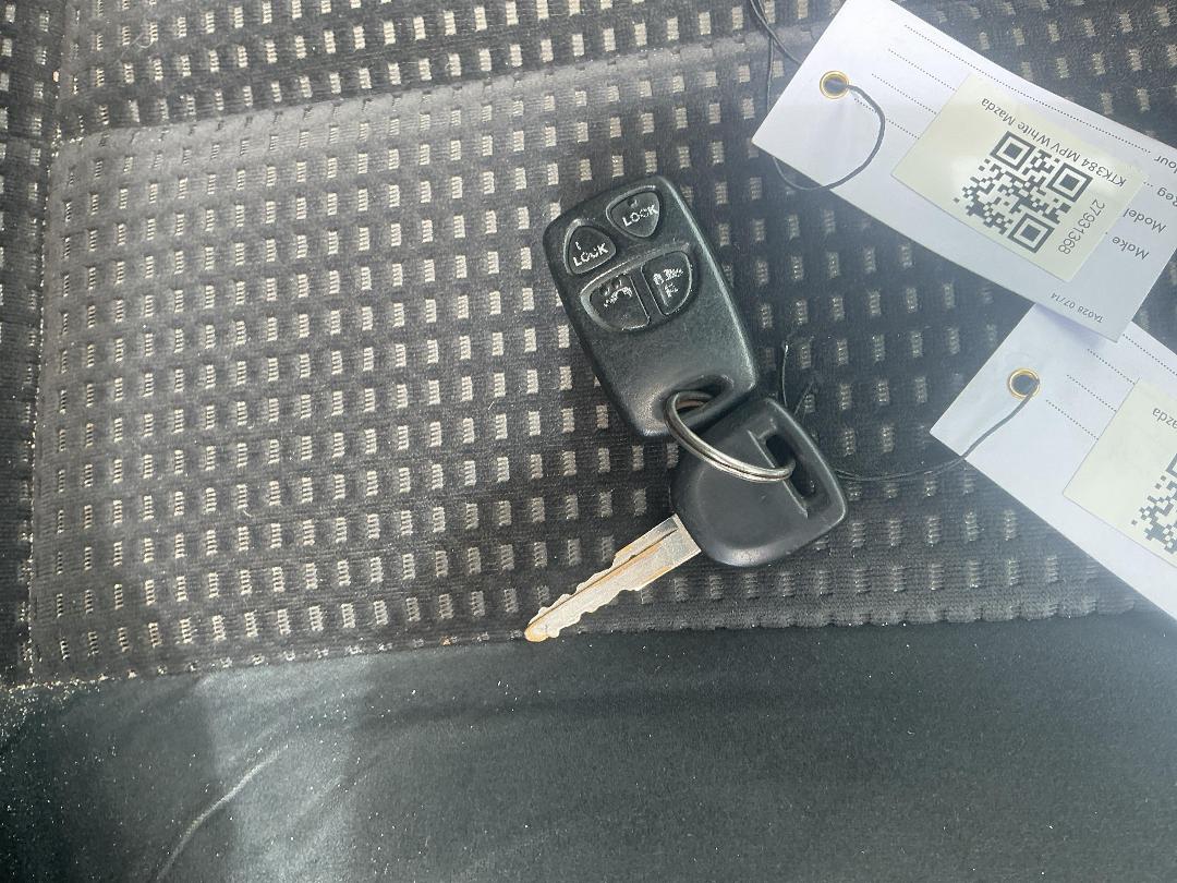 Photo '22' of Mazda MPV Photo '22' of Mazda MPV