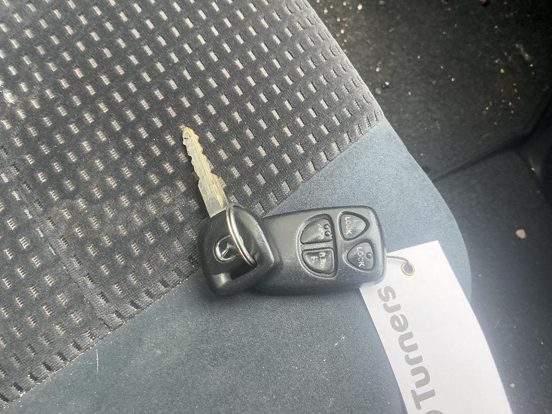 Photo '23' of Mazda MPV Photo '23' of Mazda MPV