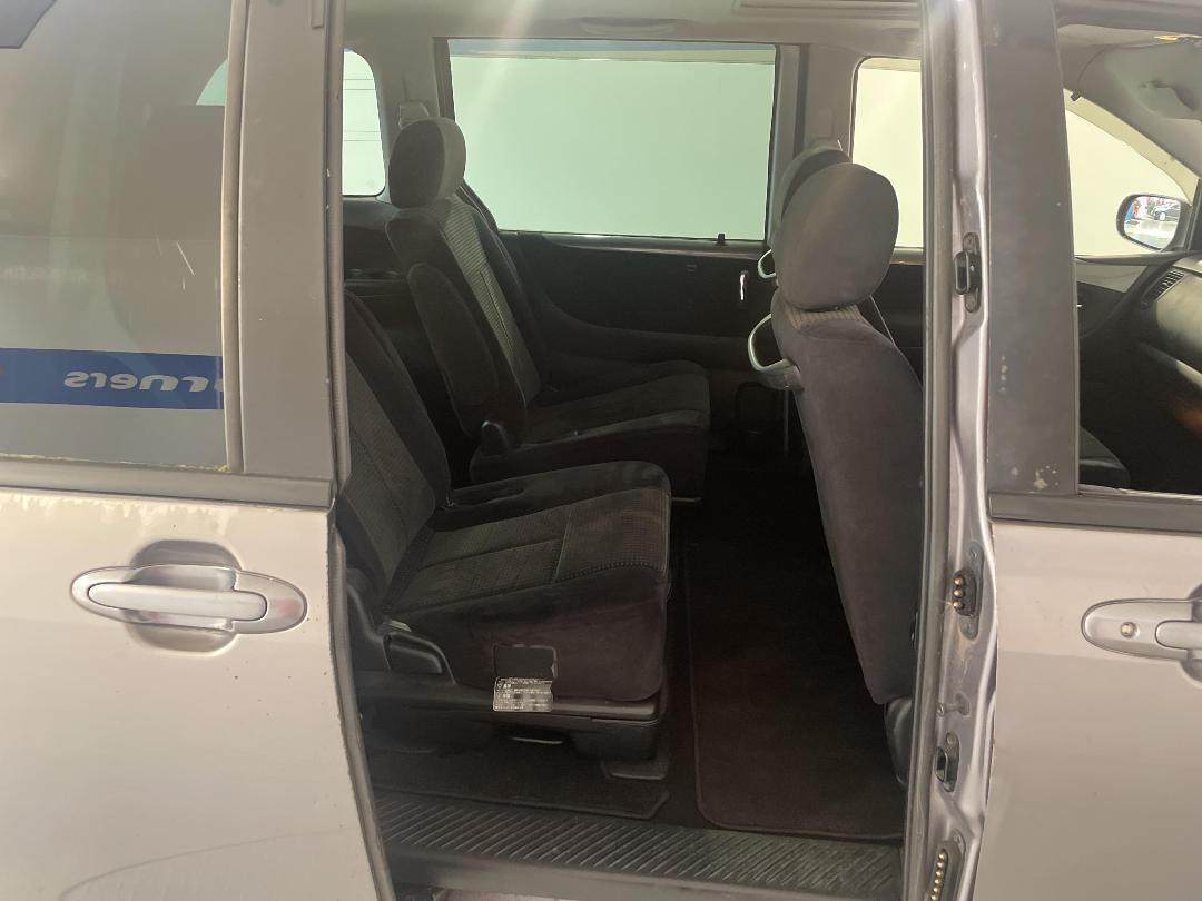 Photo '20' of Mazda MPV