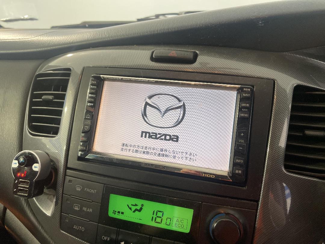 Photo '28' of Mazda MPV