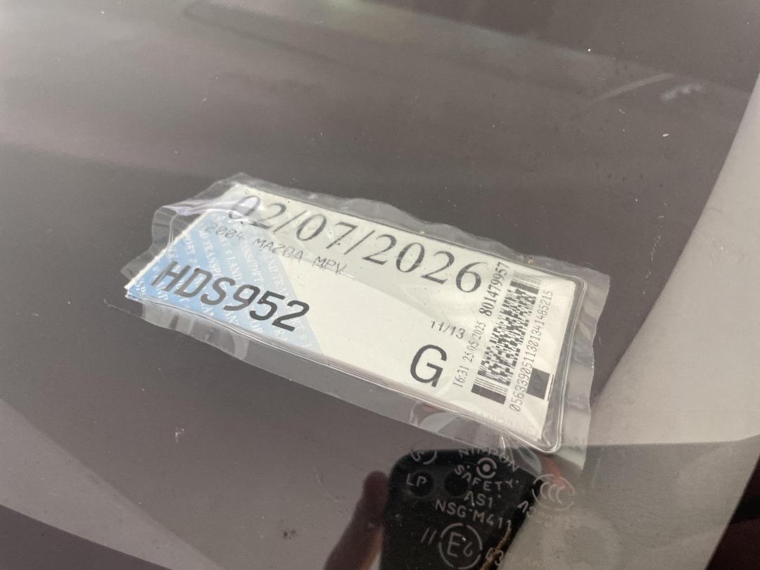 Photo '33' of Mazda MPV