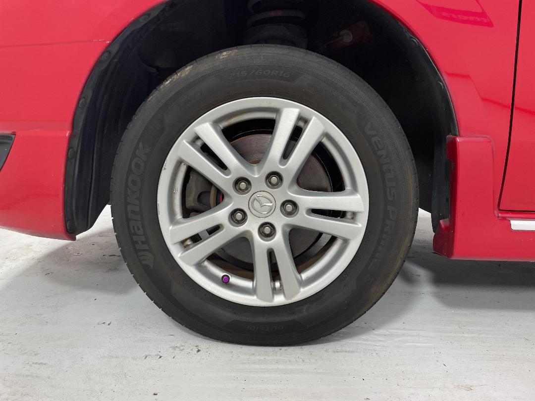 Photo '10' of Mazda MPV