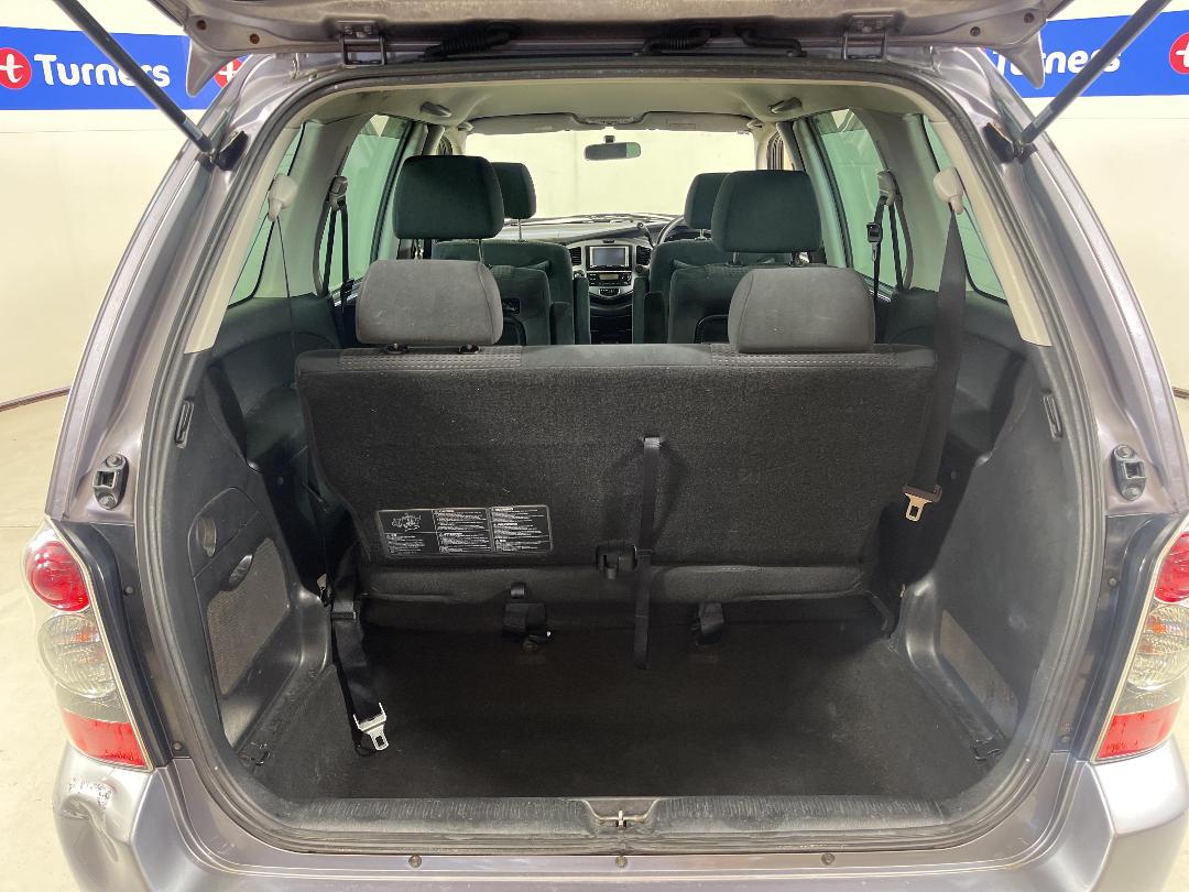 Photo '14' of Mazda MPV Photo '14' of Mazda MPV