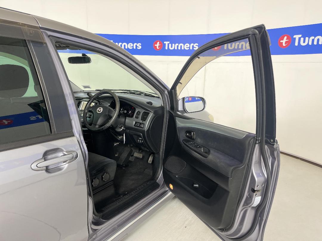 Photo '15' of Mazda MPV Photo '15' of Mazda MPV