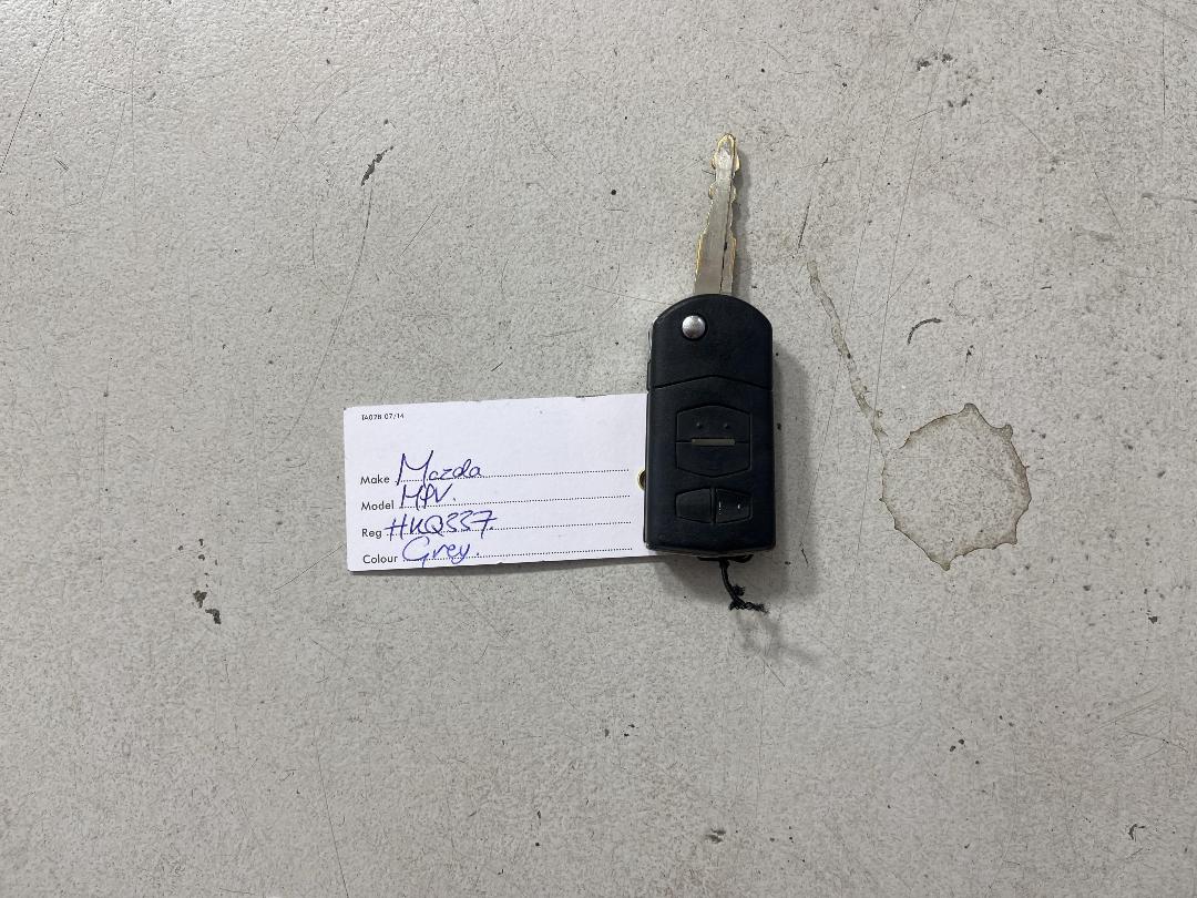 Photo '21' of Mazda MPV Photo '21' of Mazda MPV