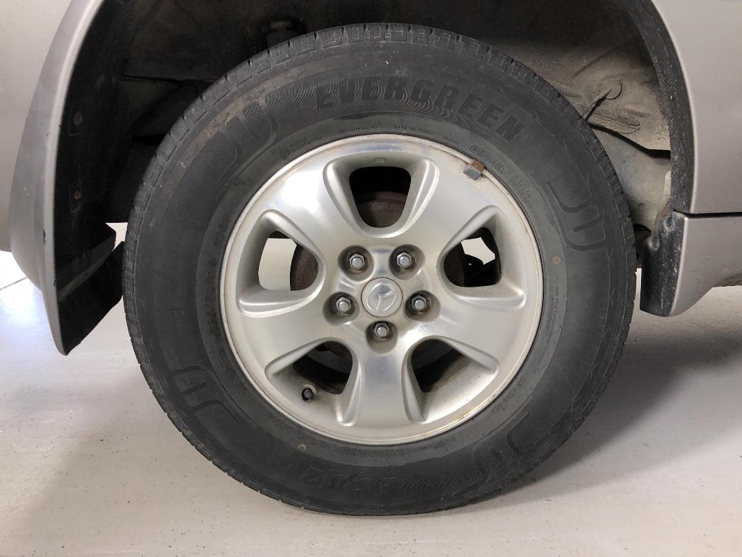 Photo '8' of Mazda Tribute SDX