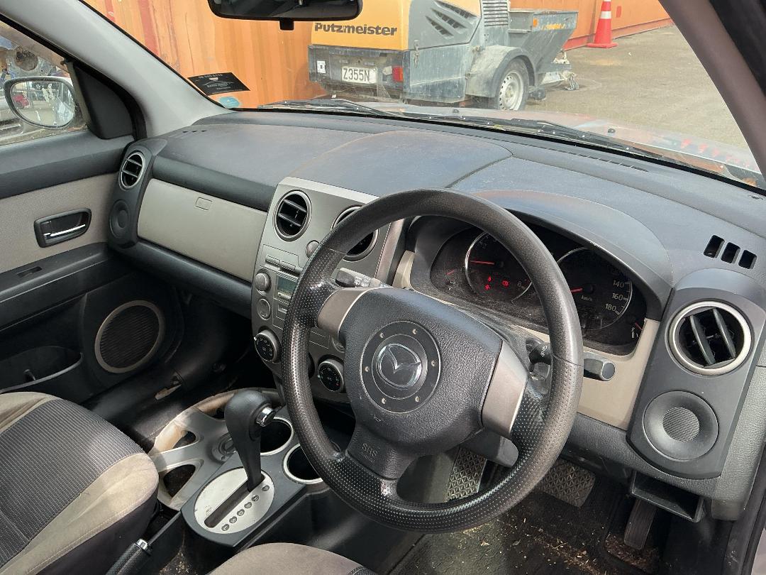 Photo '15' of Mazda Verisa Photo '15' of Mazda Verisa