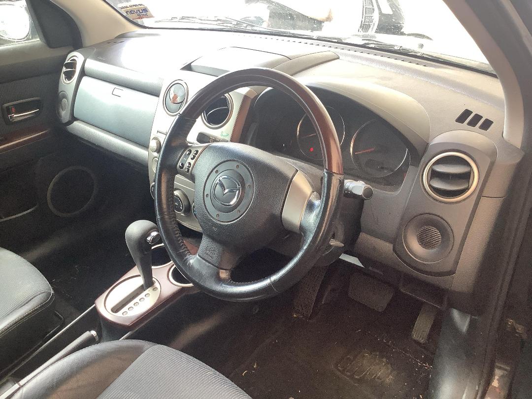 Photo '14' of Mazda Verisa