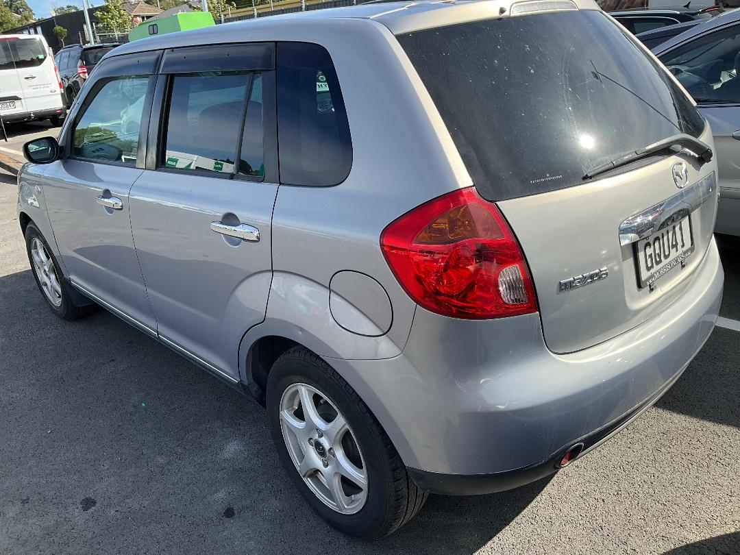 Photo '3' of Mazda Verisa