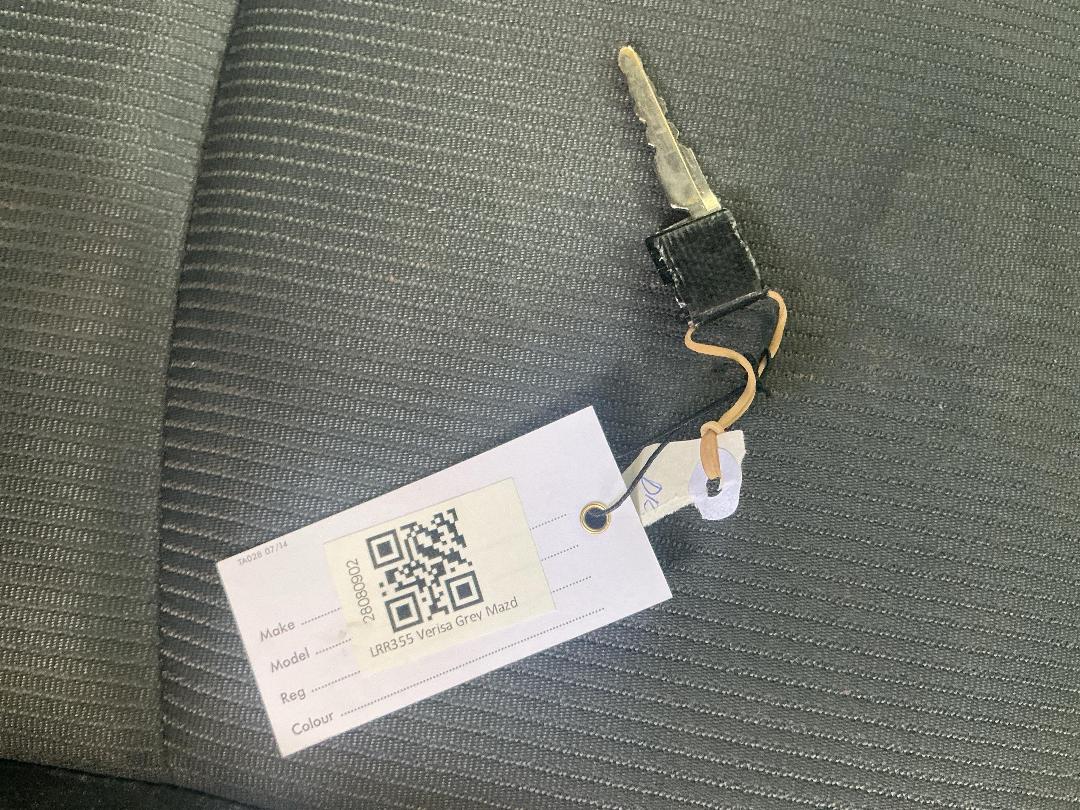 Photo '16' of Mazda Verisa