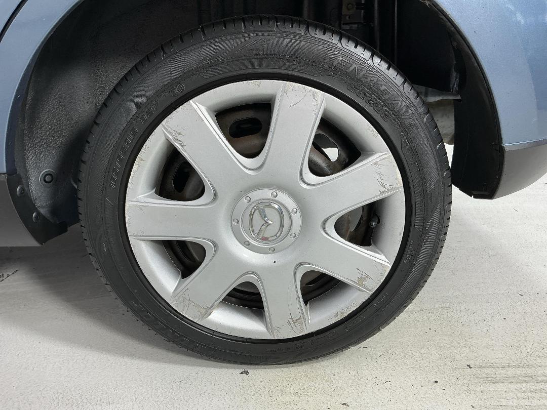 Photo '11' of Mazda Verisa