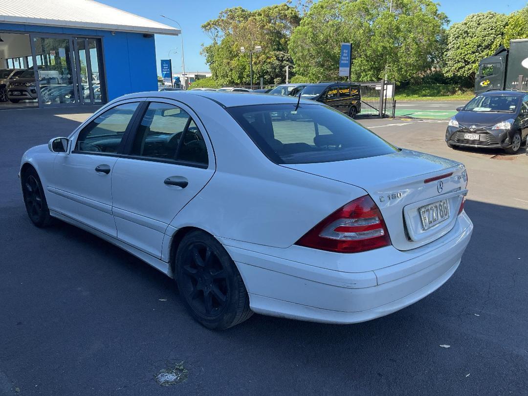 Photo '5' of Mercedes-Benz C180 Photo '5' of Mercedes-Benz C180