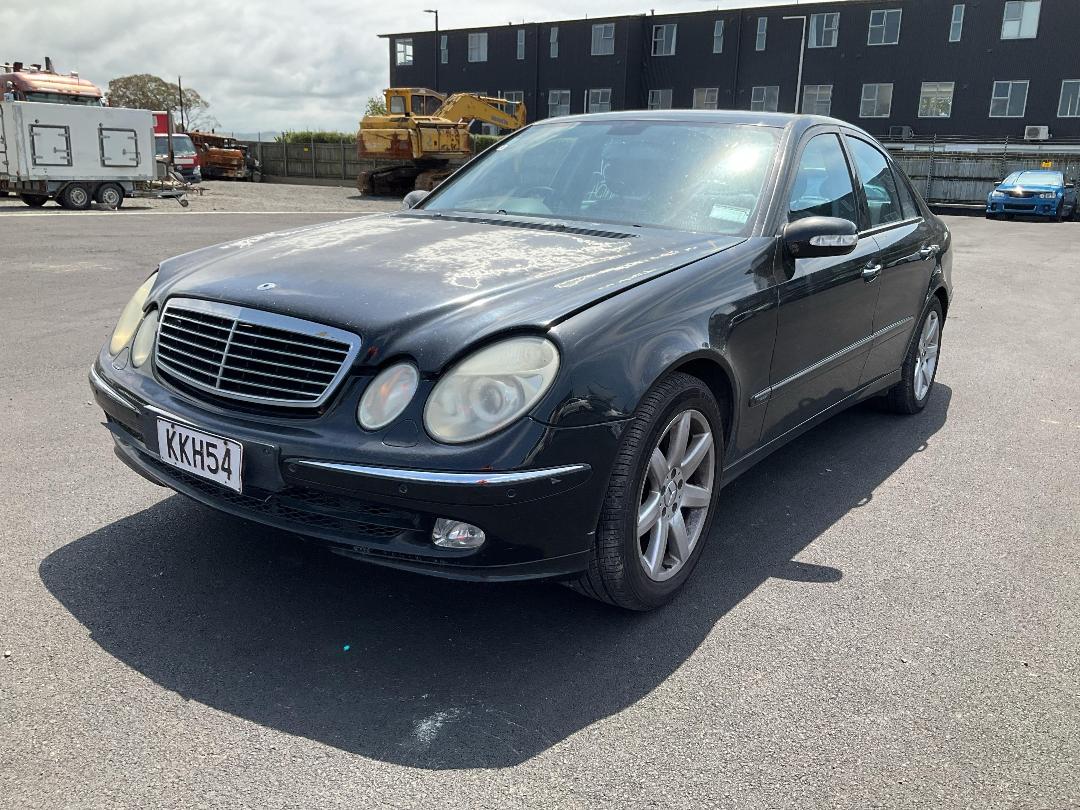 Photo '5' of Mercedes-Benz E-Class Avantgarde Photo '5' of Mercedes-Benz E-Class Avantgarde