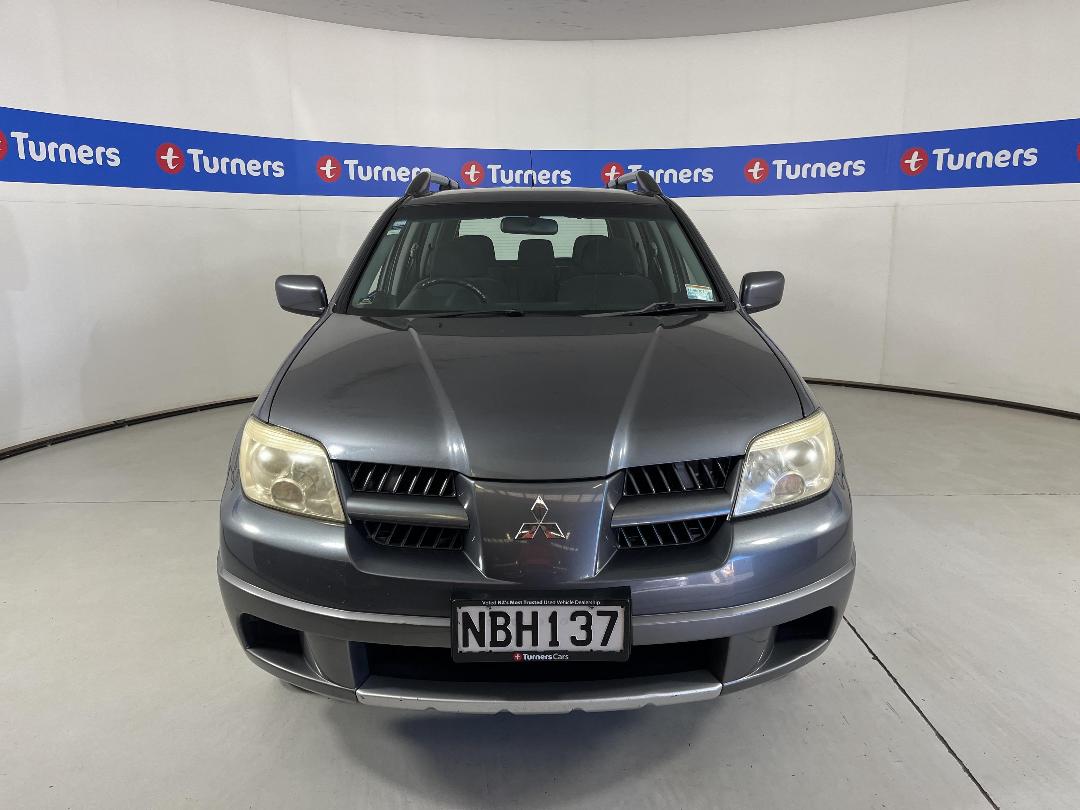 Photo '2' of Mitsubishi Airtrek