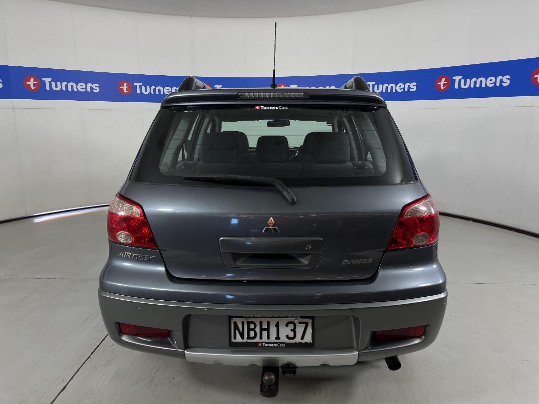 Photo '6' of Mitsubishi Airtrek