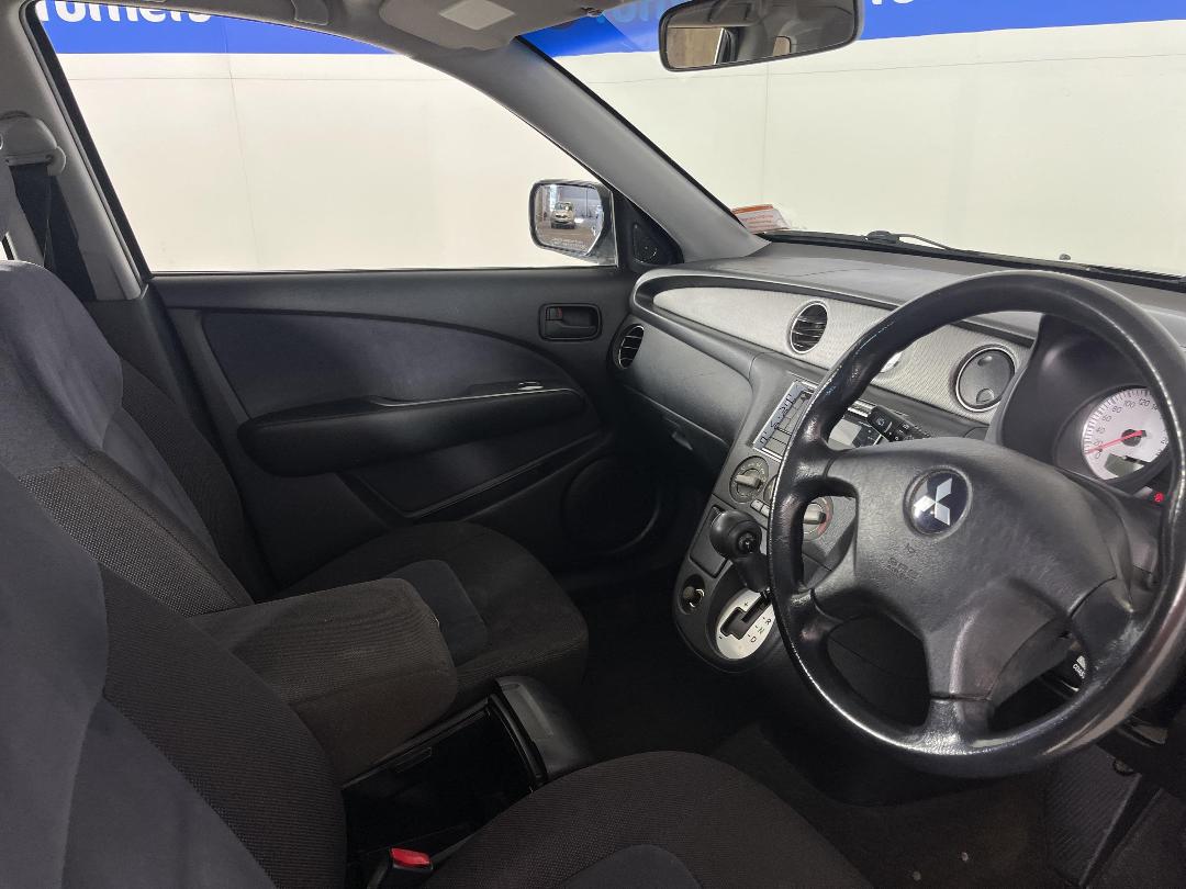 Photo '16' of Mitsubishi Airtrek