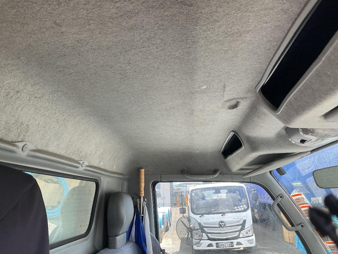 Photo '18' of Mitsubishi Canter Cab Chassis