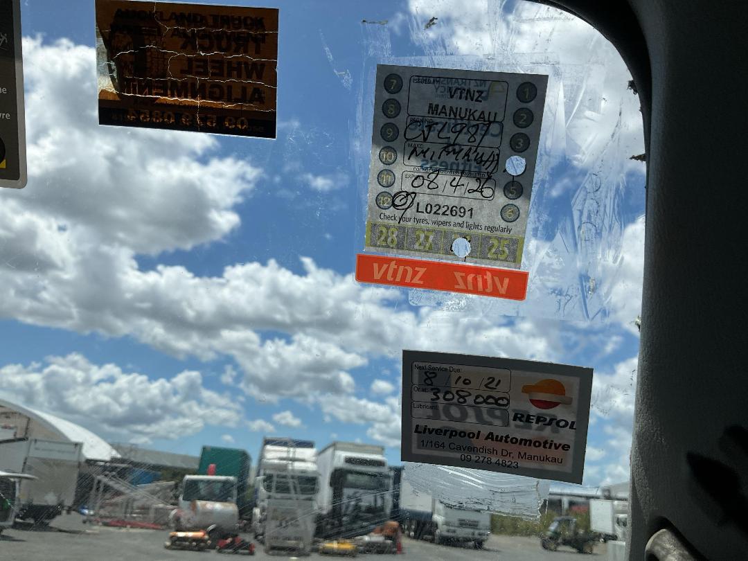 Photo '29' of Mitsubishi Canter Cab Chassis