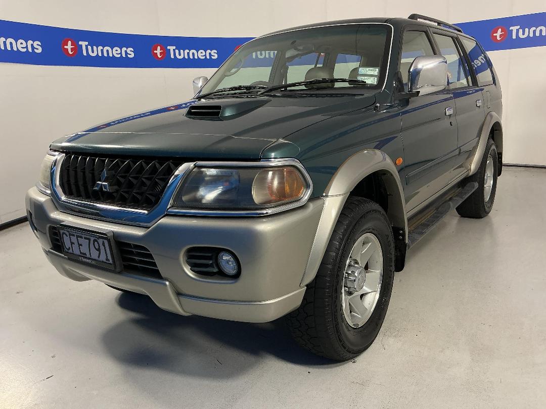 Photo '4' of Mitsubishi Challenger