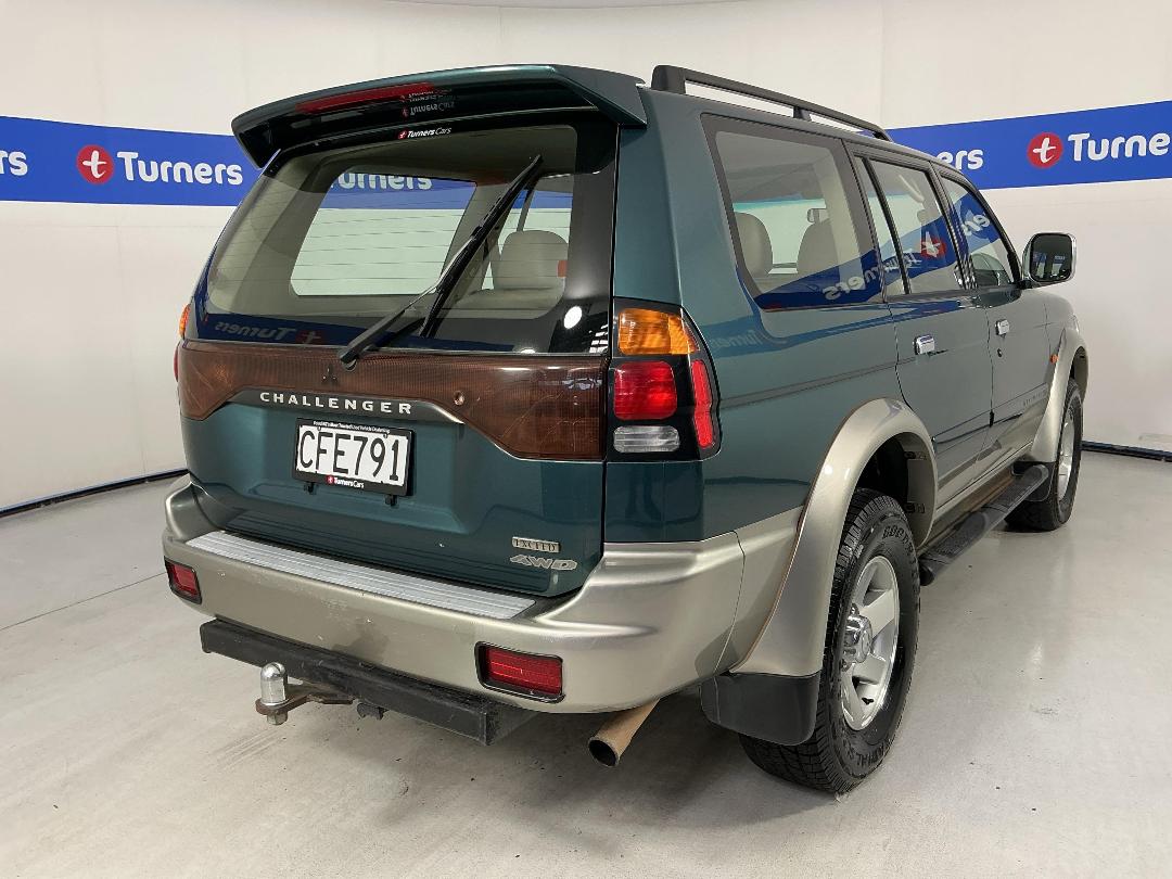 Photo '7' of Mitsubishi Challenger