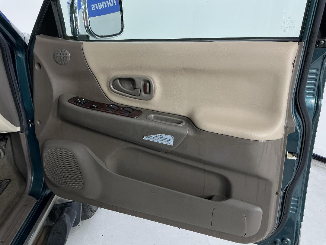 Photo '15' of Mitsubishi Challenger