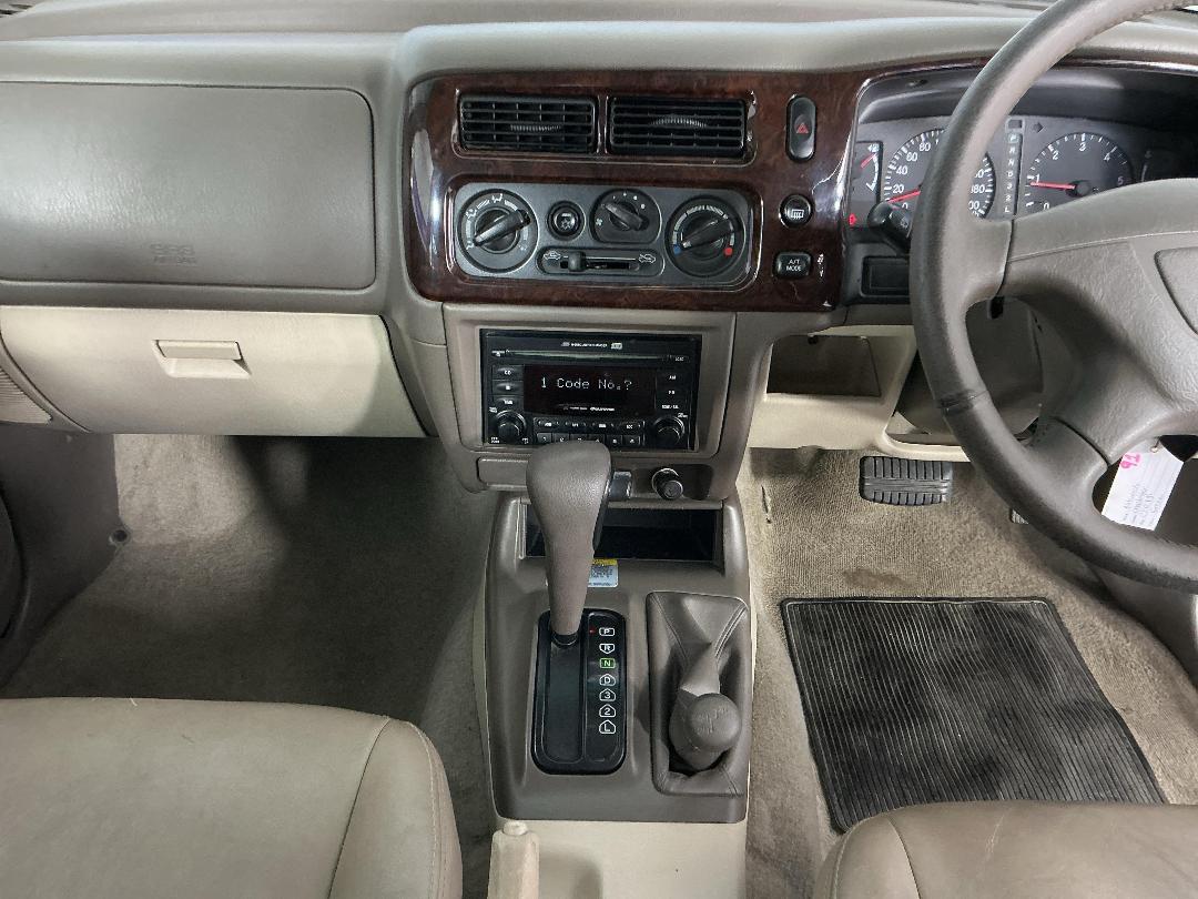 Photo '18' of Mitsubishi Challenger