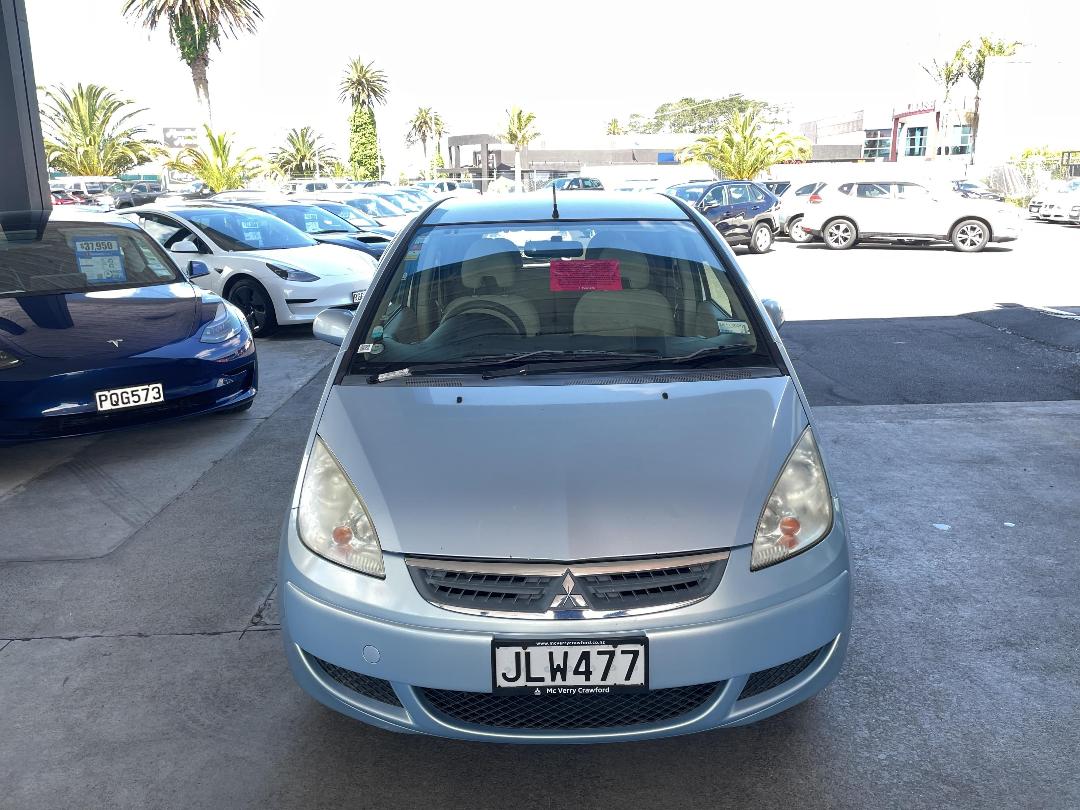 Photo '3' of Mitsubishi Colt Photo '3' of Mitsubishi Colt