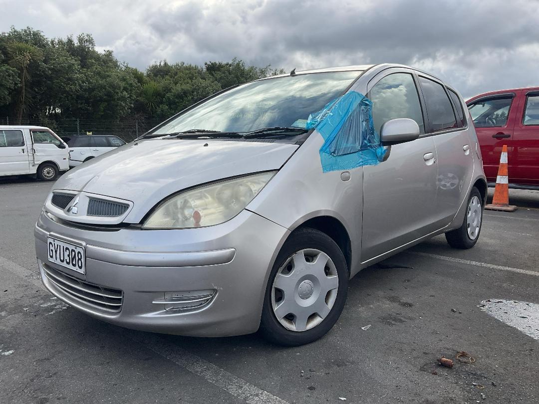 Photo '4' of Mitsubishi Colt