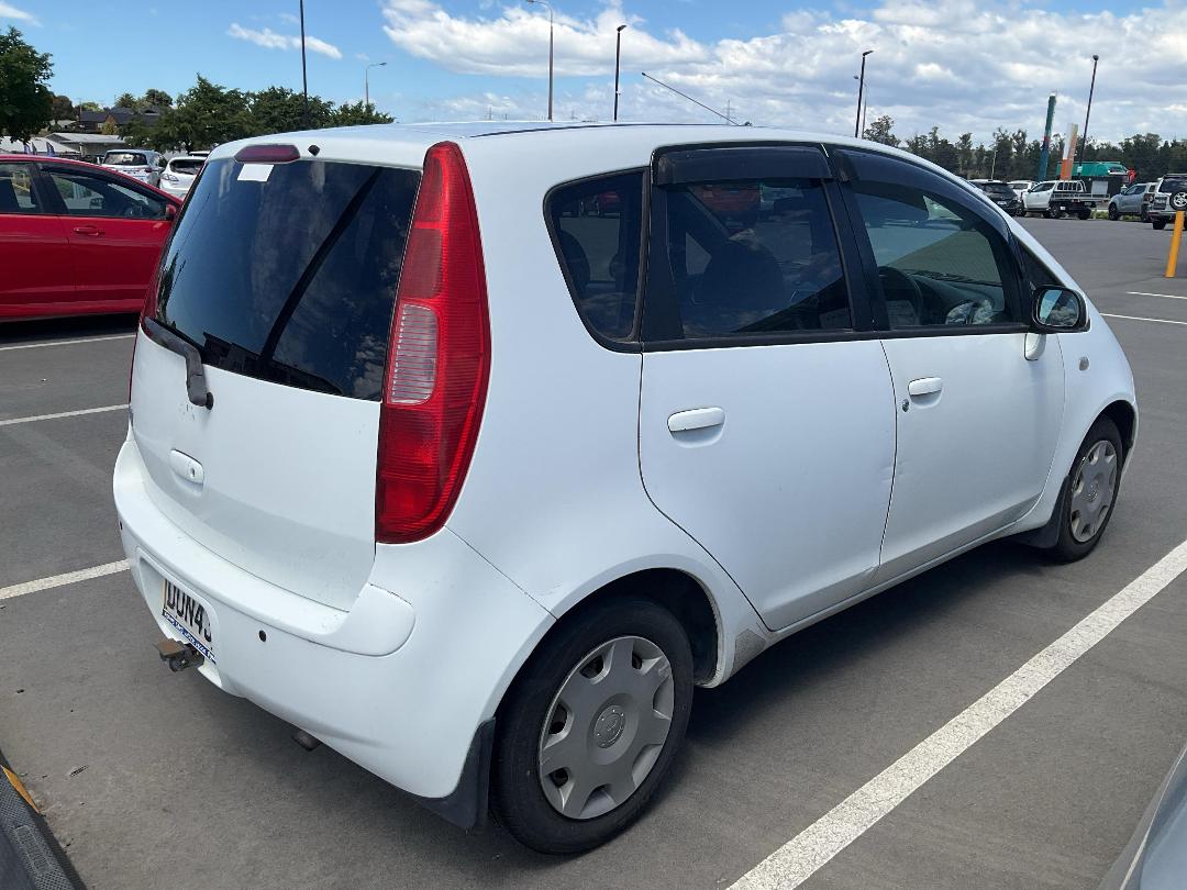 Photo '3' of Mitsubishi Colt Photo '3' of Mitsubishi Colt