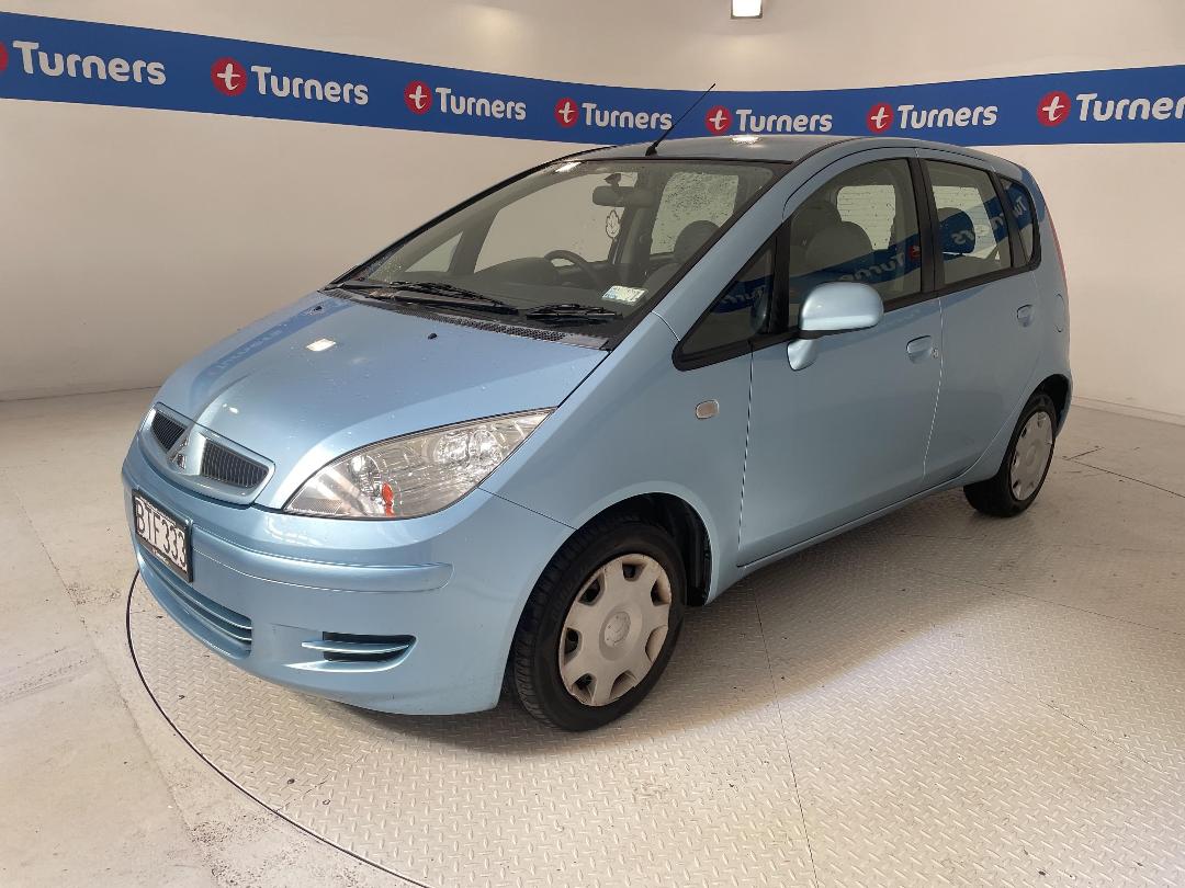 Photo '4' of Mitsubishi Colt Photo '4' of Mitsubishi Colt